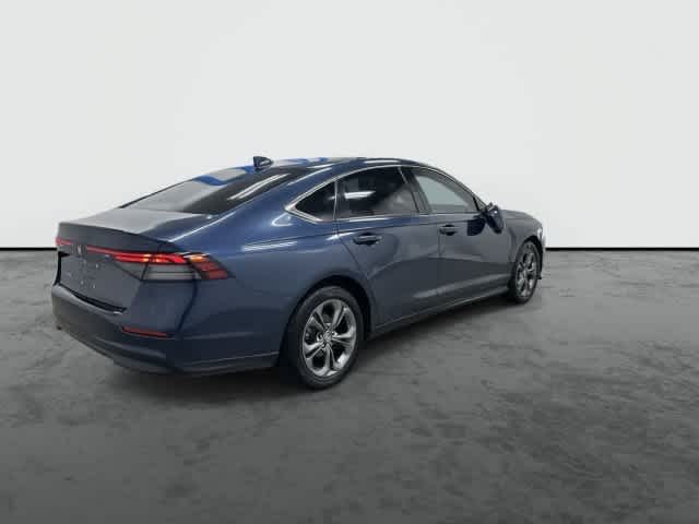 2023 Honda Accord photo 4 of 31
