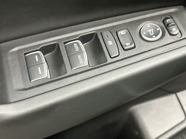 2024 Honda Accord photo 19 of 31
