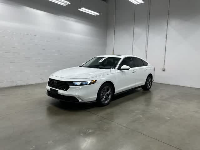 2024 Honda Accord photo 7 of 31