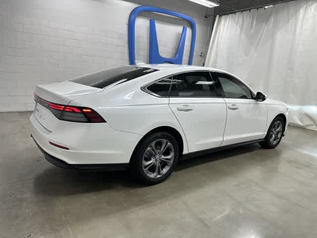 2024 Honda Accord photo 4 of 31