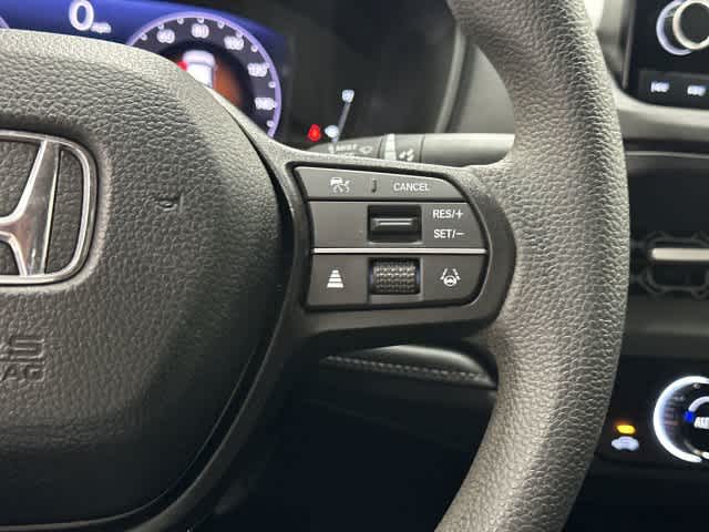 2024 Honda Accord photo 18 of 31