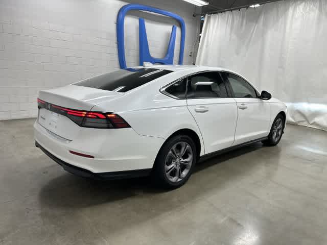 2024 Honda Accord photo 3 of 31