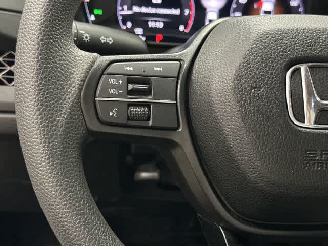 2024 Honda Accord photo 17 of 31