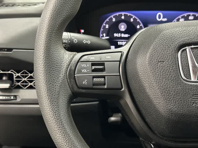 2024 Honda Accord photo 17 of 31
