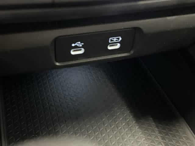 2025 Honda Accord photo 24 of 31