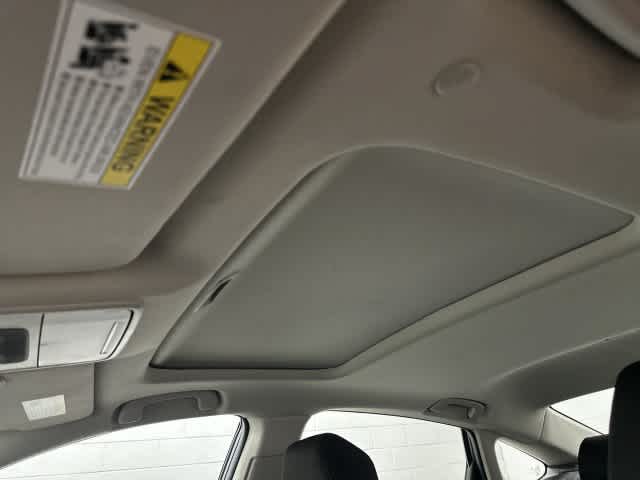 2025 Honda Accord photo 26 of 31