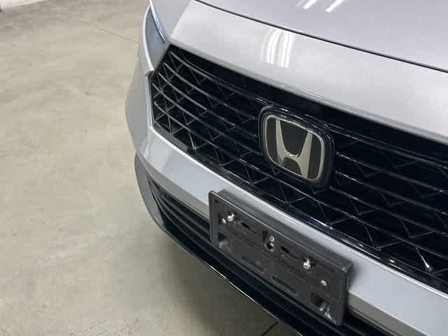 2023 Honda Accord Hybrid photo 29 of 31