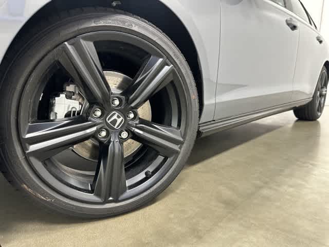 2026 Honda Accord Hybrid photo 27 of 31