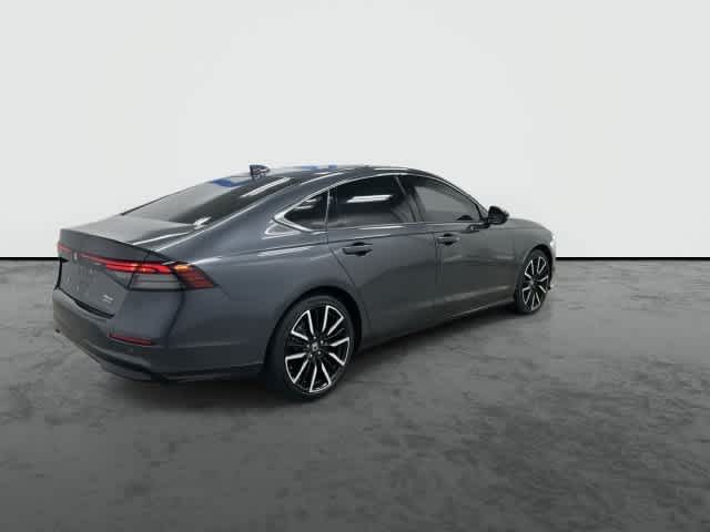 2025 Honda Accord Hybrid photo 4 of 32