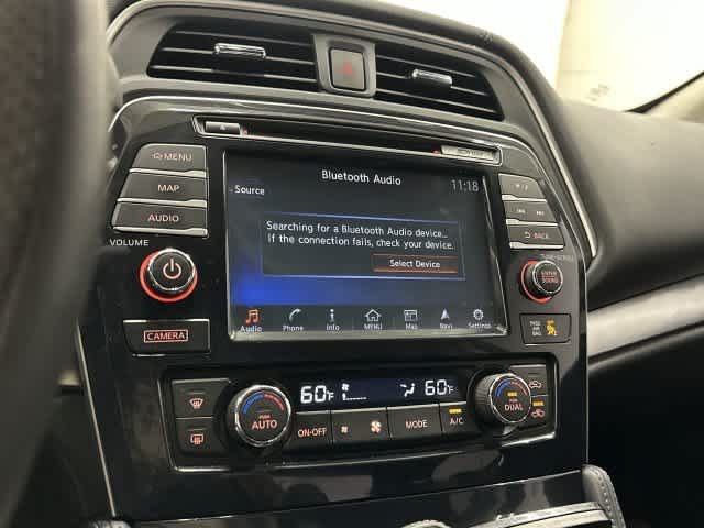 2017 Nissan Maxima photo 22 of 33