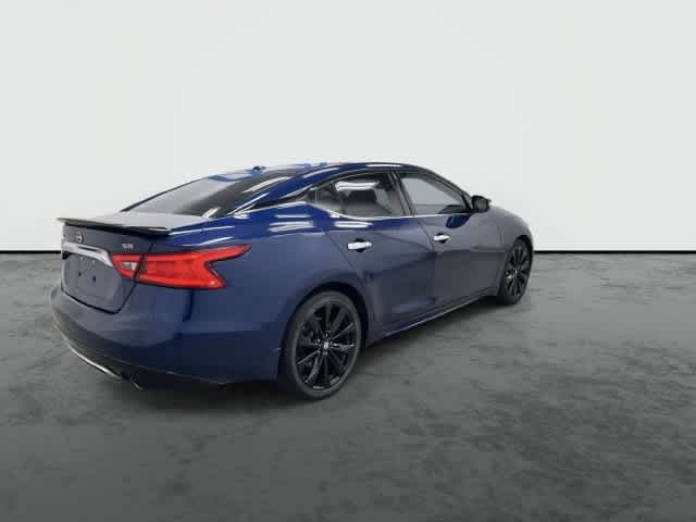 2017 Nissan Maxima photo 3 of 33