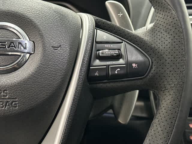 2017 Nissan Maxima photo 18 of 33