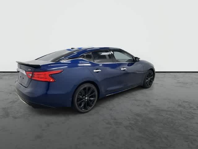 2017 Nissan Maxima photo 4 of 33