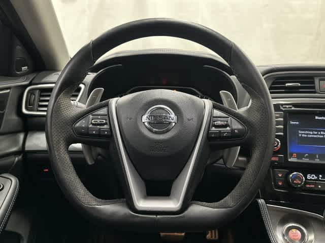 2017 Nissan Maxima photo 15 of 33