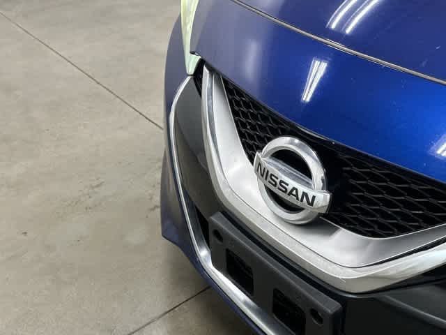 2017 Nissan Maxima photo 31 of 33