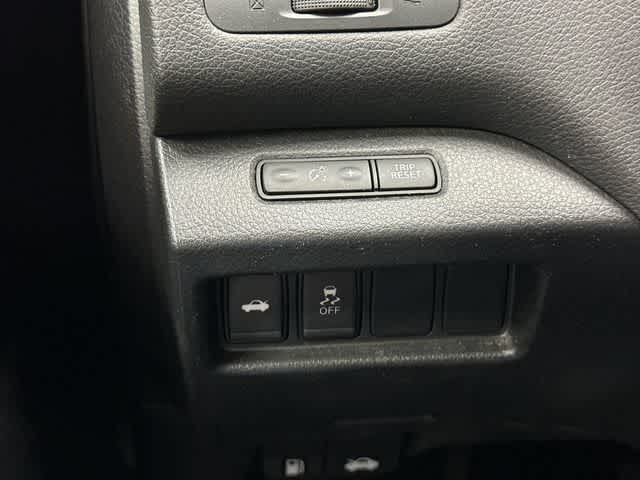 2017 Nissan Altima 2.5 SV Gun Metallic at Westside Kia