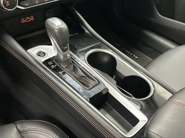 2025 Nissan Altima photo 24 of 32