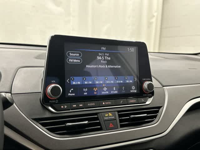 2025 Nissan Altima photo 22 of 32