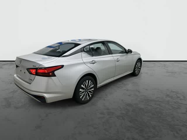 2024 Nissan Altima 2.5 SV Brilliant Silver Metallic at Friendly Ford Crosby