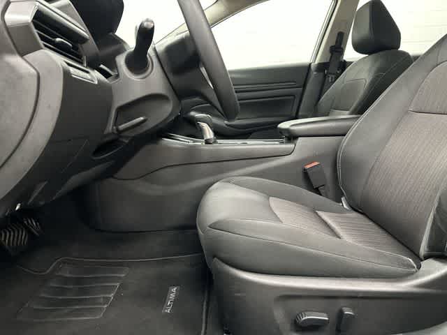 2024 Nissan Altima 2.5 SV Brilliant Silver Metallic at Friendly Ford Crosby
