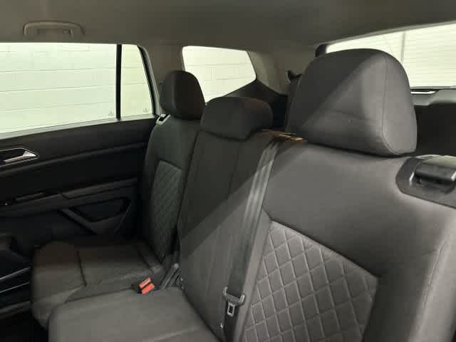 2018 Volkswagen Atlas photo 14 of 32