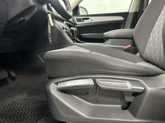 2018 Volkswagen Atlas photo 26 of 32