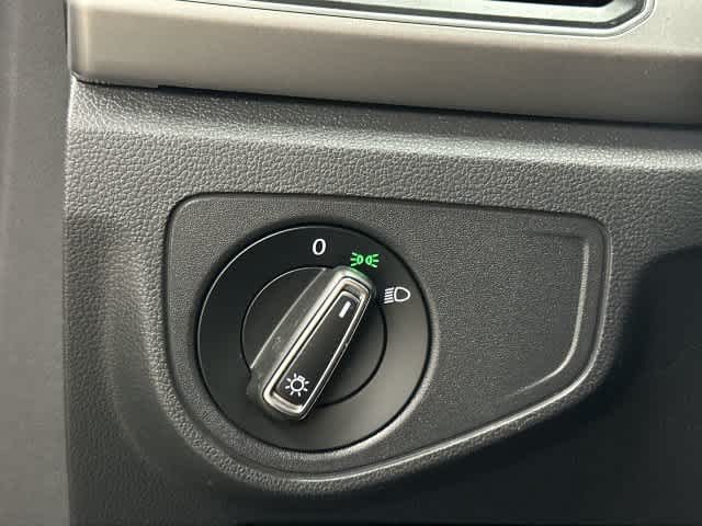 2018 Volkswagen Atlas photo 19 of 32