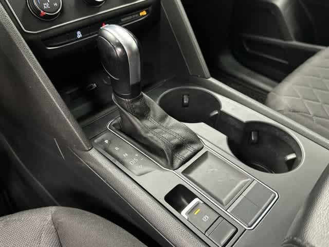 2018 Volkswagen Atlas photo 24 of 32