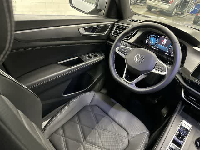 2024 Volkswagen Atlas Cross Sport 2.0T SE Silver Mist Metallic at Westside Kia