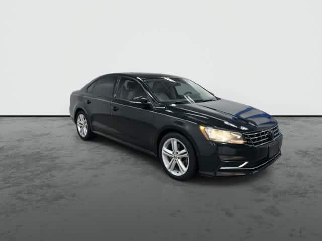 2019 Volkswagen Passat photo 5 of 32