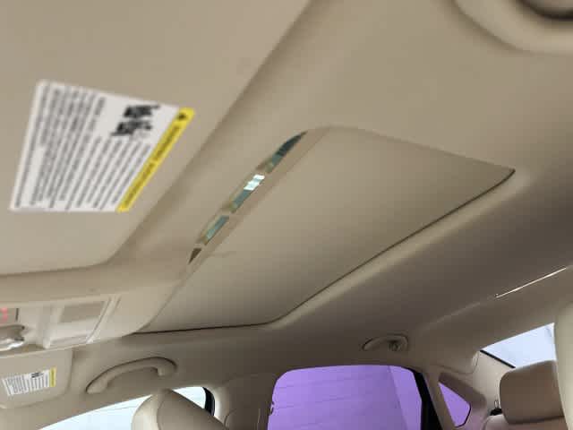 2019 Volkswagen Passat photo 27 of 32