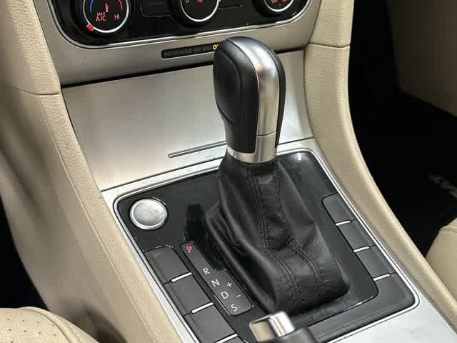 2019 Volkswagen Passat photo 24 of 32