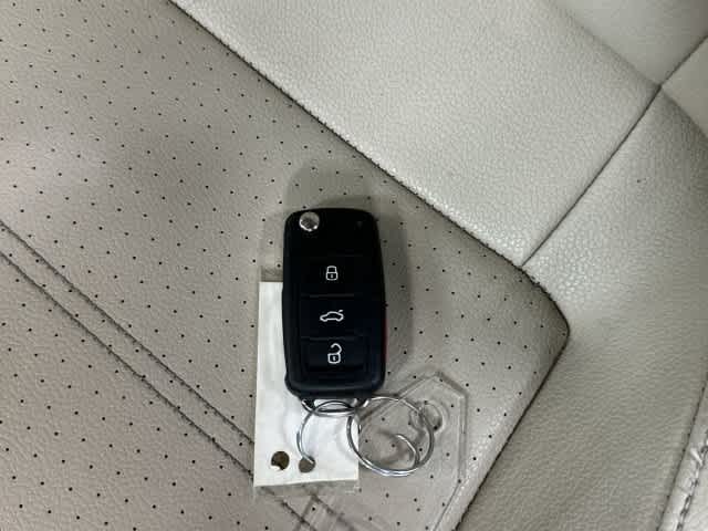 2019 Volkswagen Passat photo 32 of 32