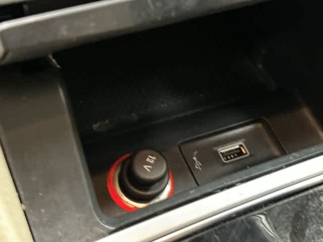 2019 Volkswagen Passat photo 25 of 32