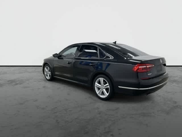 2019 Volkswagen Passat photo 9 of 32