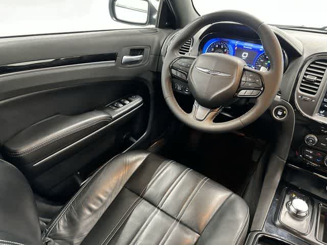2023 Chrysler 300 300S Silver Mist Clearcoat at AutoNation Ford Gulf Fwy