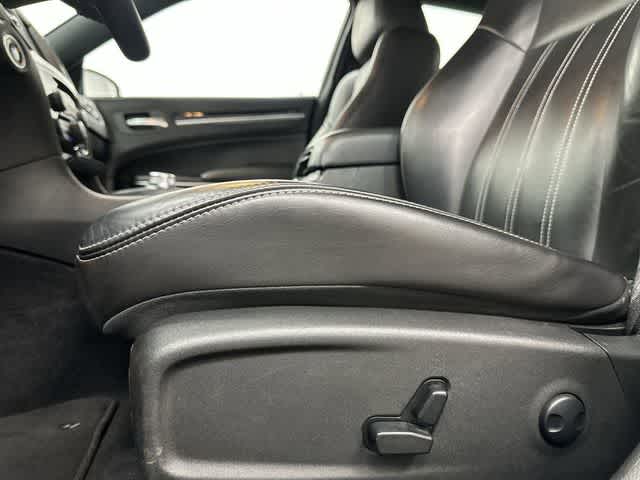 2023 Chrysler 300 300S Silver Mist Clearcoat at AutoNation Ford Gulf Fwy