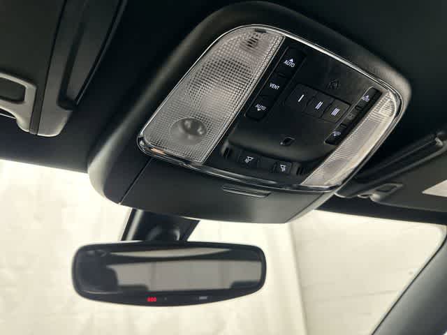 2023 Chrysler 300 300S Silver Mist Clearcoat at AutoNation Ford Gulf Fwy