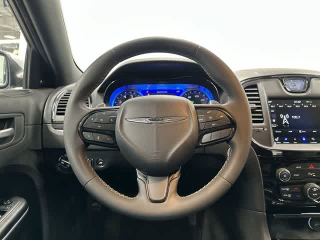 2023 Chrysler 300 300S Silver Mist Clearcoat at AutoNation Ford Gulf Fwy