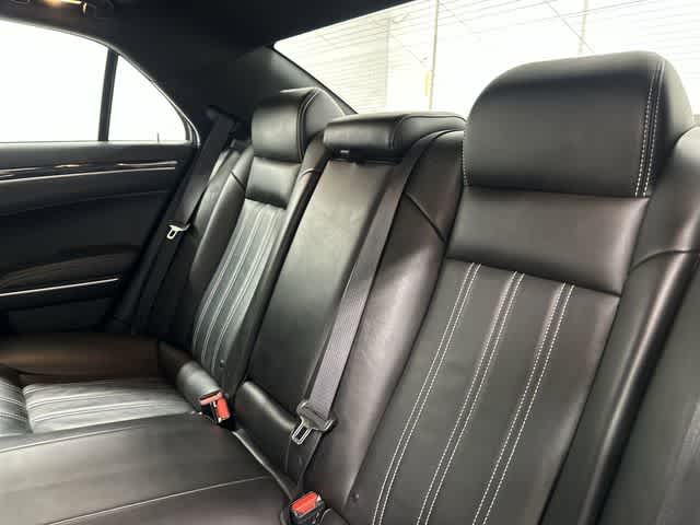2023 Chrysler 300 300S Silver Mist Clearcoat at AutoNation Ford Gulf Fwy