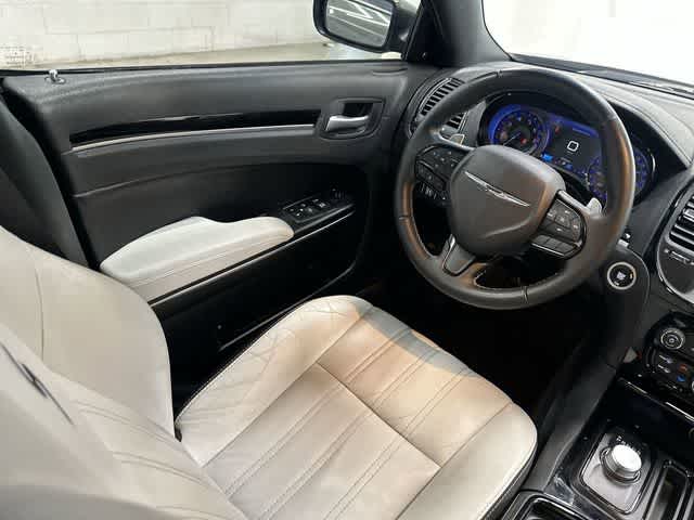 2018 Chrysler 300 300S Granite Crystal Metallic Clearcoat at HGreg Houston