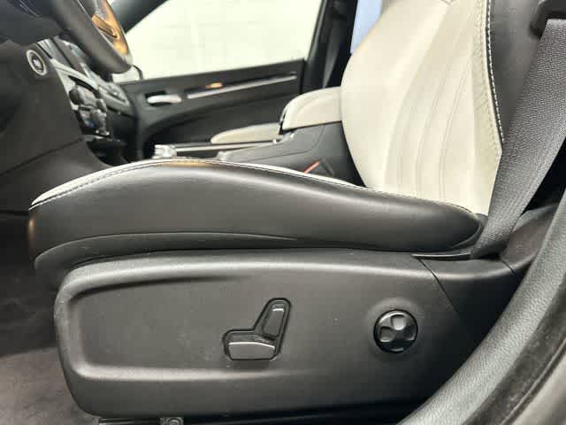 2018 Chrysler 300 300S Granite Crystal Metallic Clearcoat at HGreg Houston