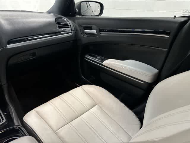 2018 Chrysler 300 300S Granite Crystal Metallic Clearcoat at HGreg Houston