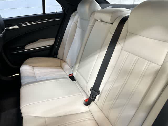 2018 Chrysler 300 300S Granite Crystal Metallic Clearcoat at HGreg Houston