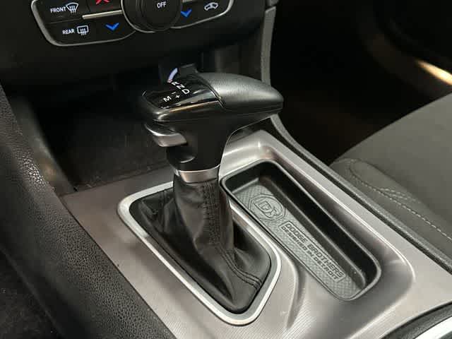 2023 Dodge Charger SXT Torred Clearcoat at Davis Chevrolet