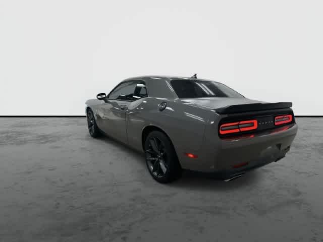 2019 Dodge Challenger photo 2 of 33