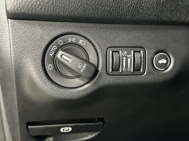 2019 Dodge Challenger photo 19 of 33