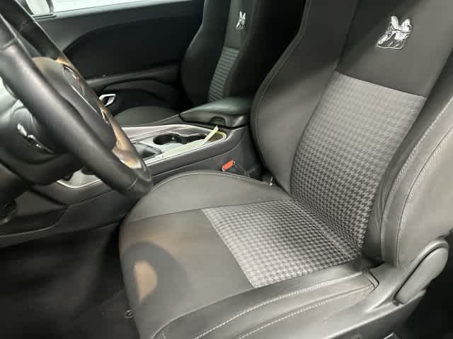 2019 Dodge Challenger photo 10 of 33