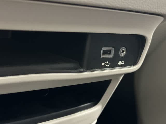 2020 Chrysler Pacifica photo 25 of 32