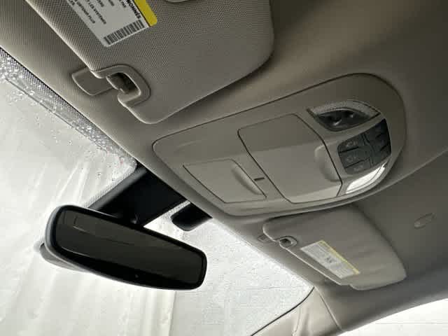 2020 Chrysler Pacifica photo 21 of 32